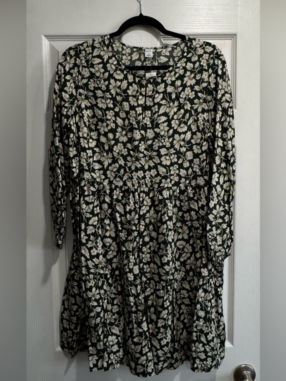Old Navy Dark Green Floral Long Sleeve Tiered Dress